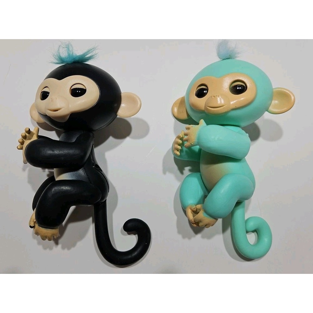 WowWee Fingerlings Interactive Baby Monkey Finger Toys Both Work Lot Of 2